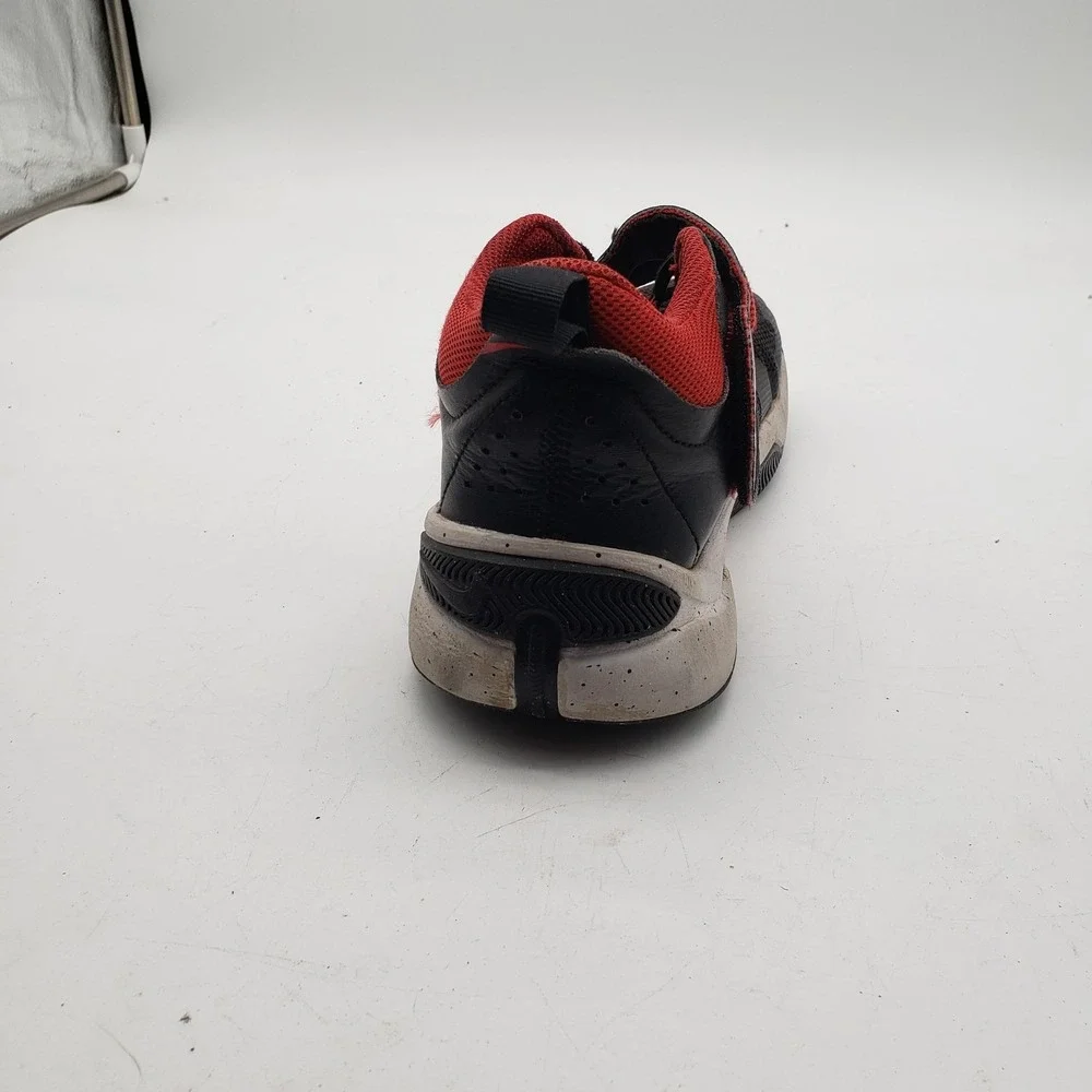 Nike Team Hustle D 11 Shoes Youth Size 6Y Black Red Basketball‎ Strap DV8996-003